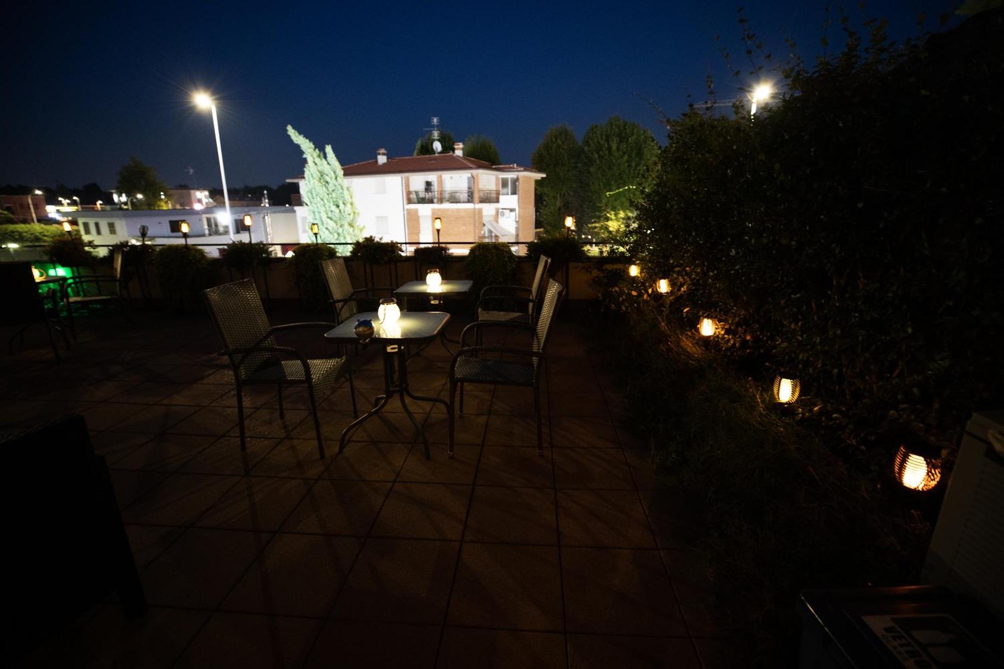 Bru Rooms เปสเคียรา เดล การ์ดา ภายนอก รูปภาพ
