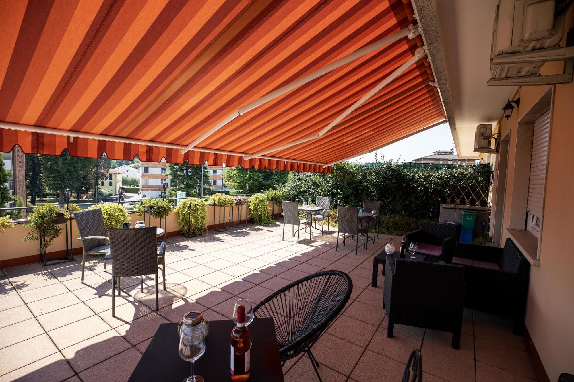 Bru Rooms เปสเคียรา เดล การ์ดา ภายนอก รูปภาพ