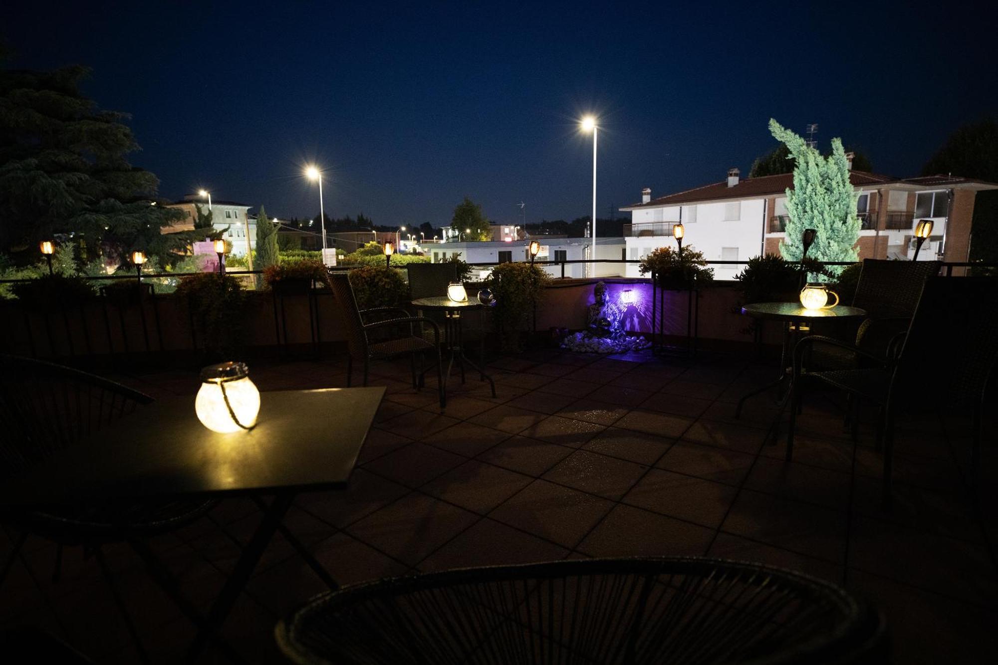 Bru Rooms เปสเคียรา เดล การ์ดา ภายนอก รูปภาพ