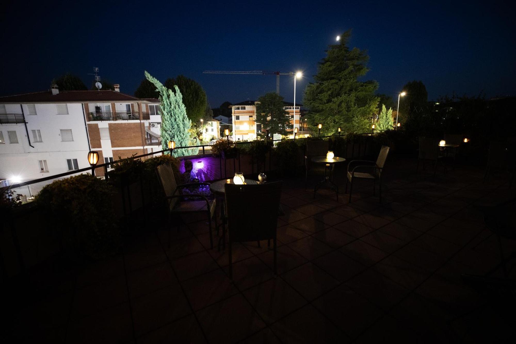 Bru Rooms เปสเคียรา เดล การ์ดา ภายนอก รูปภาพ