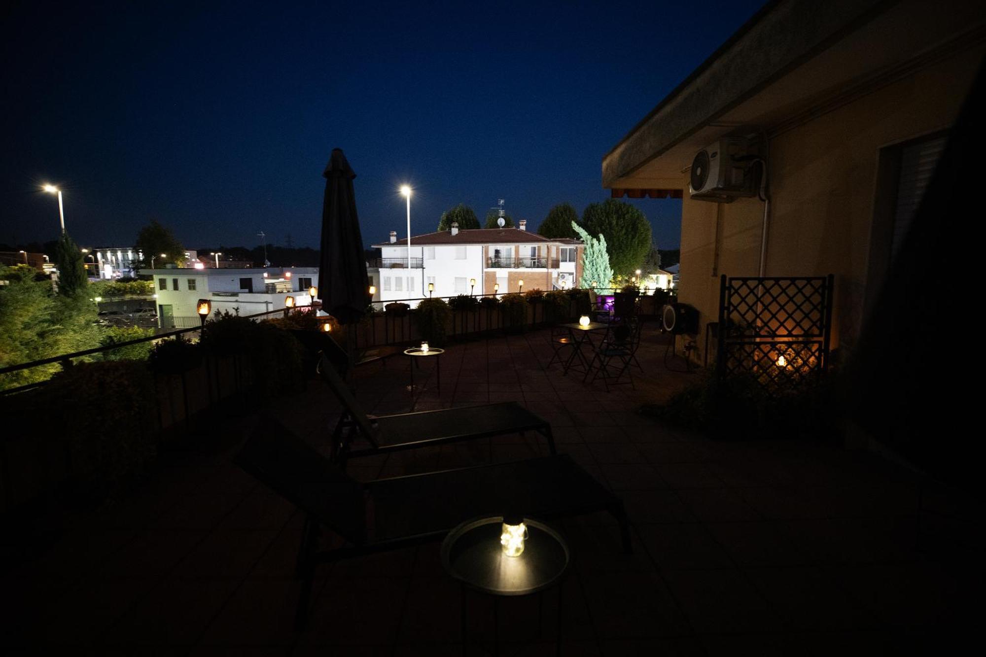 Bru Rooms เปสเคียรา เดล การ์ดา ภายนอก รูปภาพ