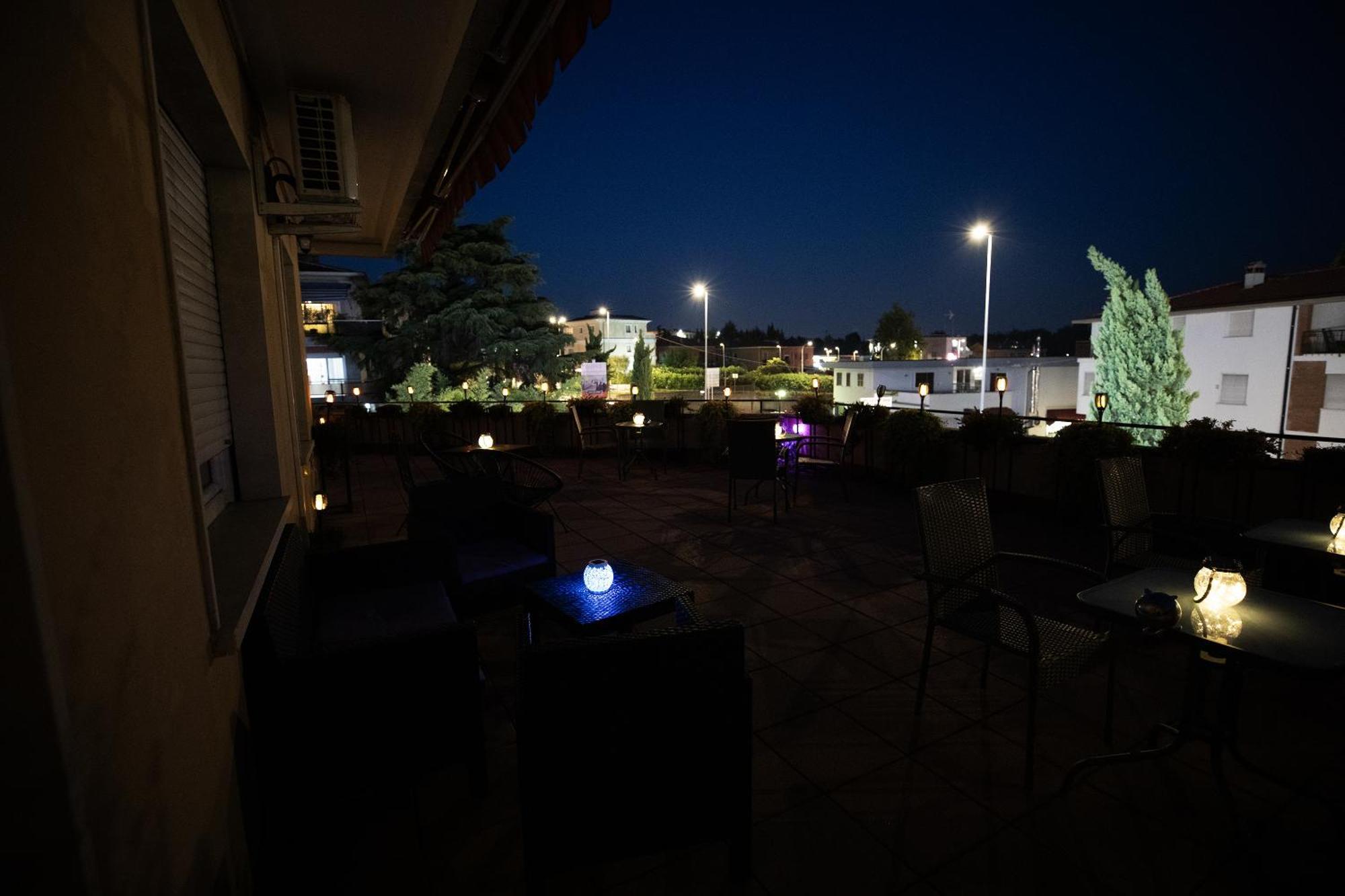 Bru Rooms เปสเคียรา เดล การ์ดา ภายนอก รูปภาพ