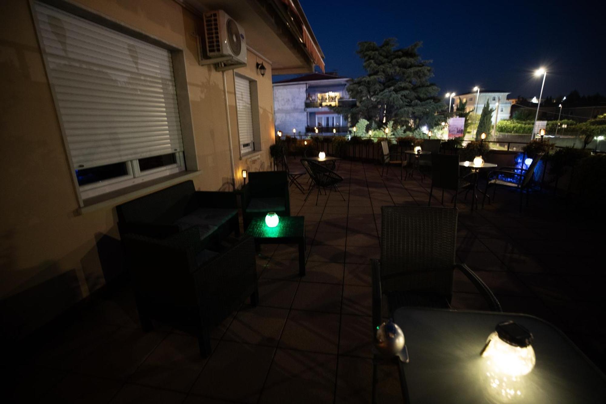 Bru Rooms เปสเคียรา เดล การ์ดา ภายนอก รูปภาพ