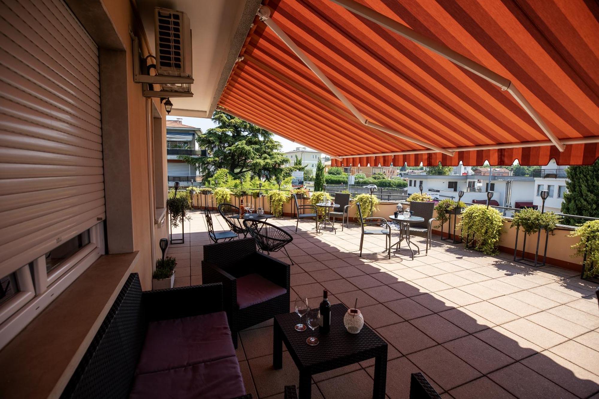 Bru Rooms เปสเคียรา เดล การ์ดา ภายนอก รูปภาพ