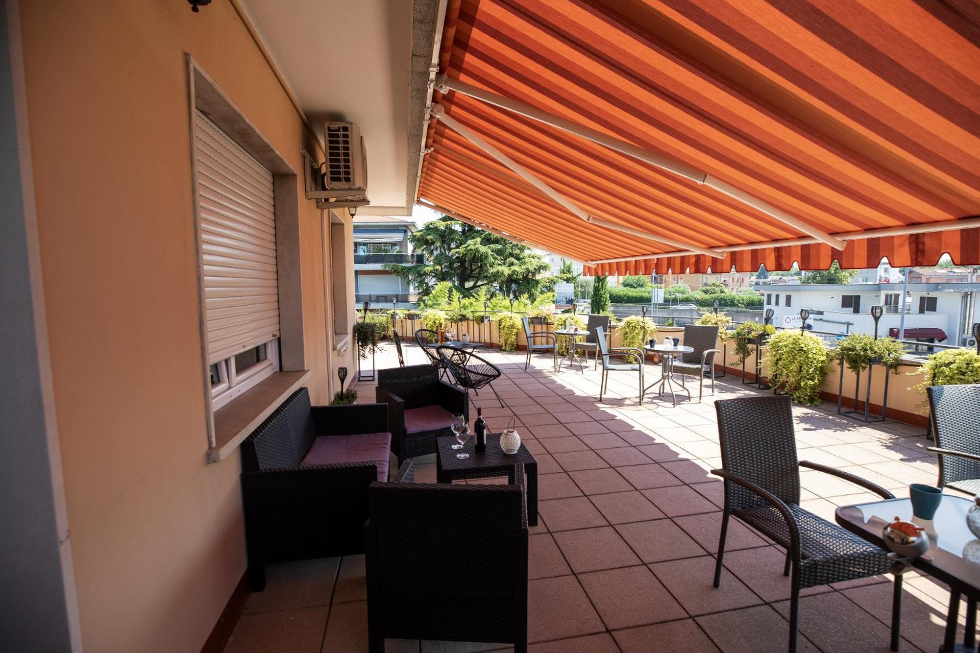 Bru Rooms เปสเคียรา เดล การ์ดา ภายนอก รูปภาพ